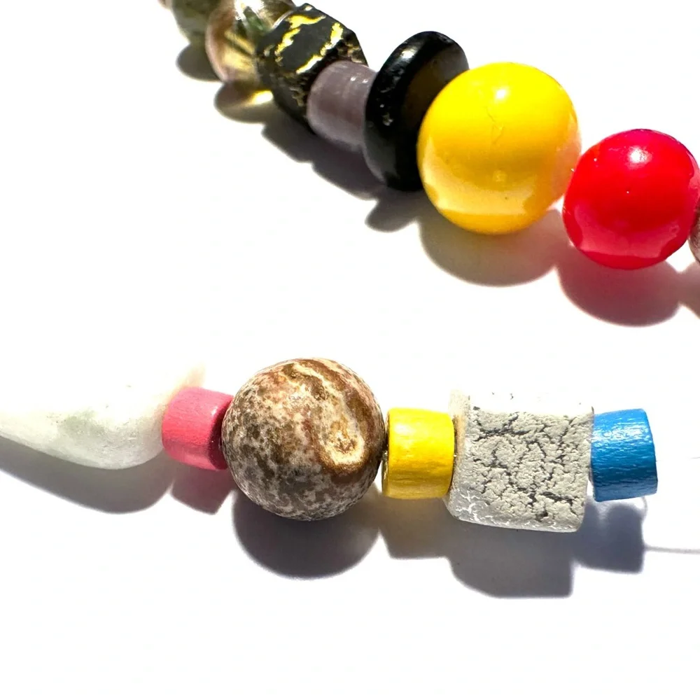16” Strand of Colorful, High-End Beads - Picture 3 of 8